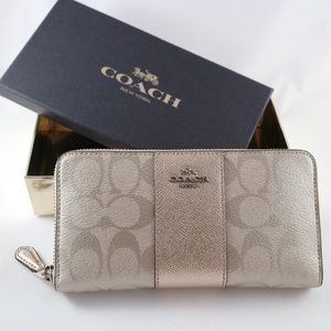 Coach Boxed Accordion Zip Wallet